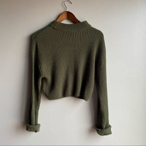 Green high neck cropped sweater